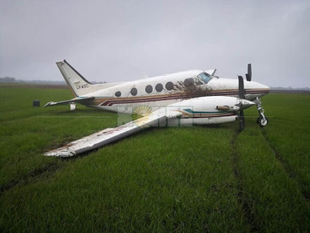 58avión 2.jpg