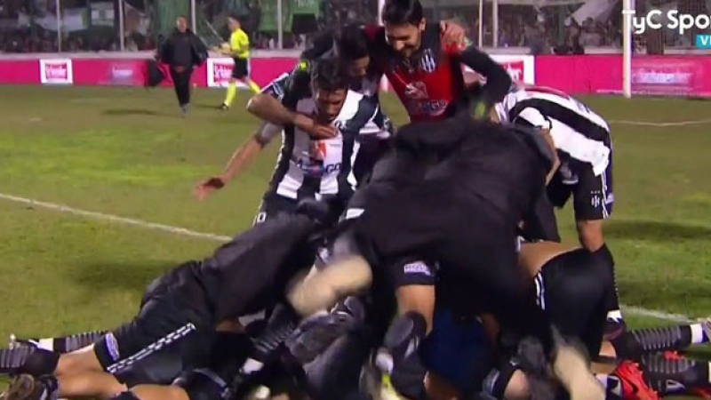 Central Córdoba le ganó en los penales a Sarmiento y ascendió a primera división