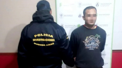 Lo detienen cuando iba a patear un penal: los policías estaban disfrazados de jugadores