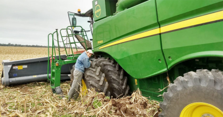 tractor 2.jpg