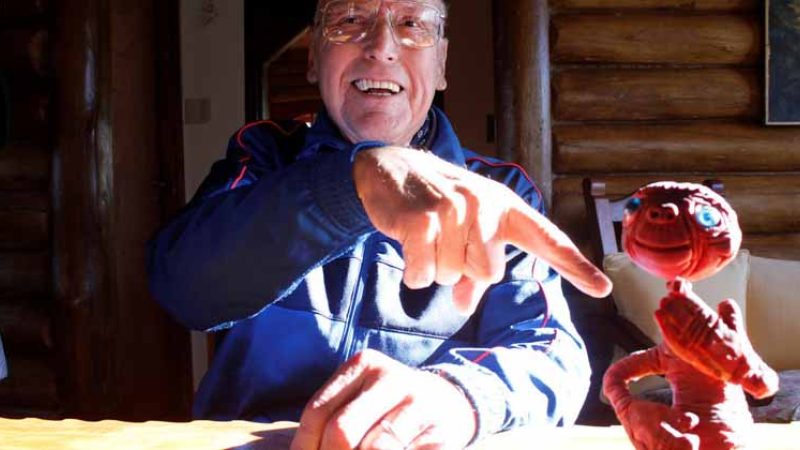 A los 90 años murió Fabio Zerpa, el especialista en OVNIs más famoso de Argentina