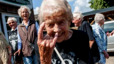 Se escaparon de un geriátrico y los encontraron en un festival de Heavy Metal
