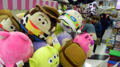 Pese a los precios y la devaluación padres, tíos y abuelos cumplieron con los regalos