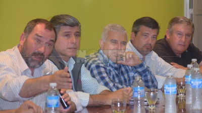 Fuerte debate en Du Graty por el uso de la semilla no fiscalizada