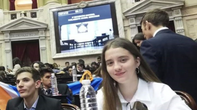 Estudiante dugratense participó en el parlamento juvenil del Inadi