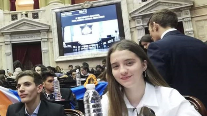 Estudiante dugratense participó en el parlamento juvenil del Inadi