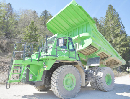 Komatsu.jpg