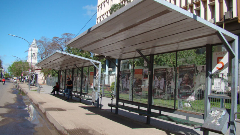Enorme malestar ciudadano por el paro de colectivos que se mantiene