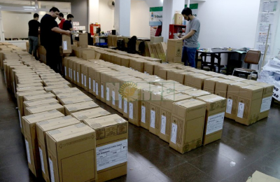 Candidatos cierran sus campañas para las elecciones del domingo