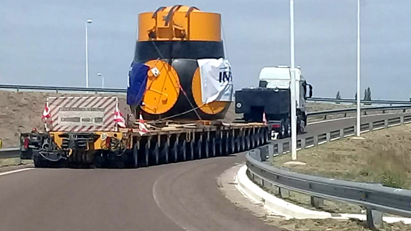 Cortarán tránsito en el puente a la medianoche para el paso del camión que transporta la turbina