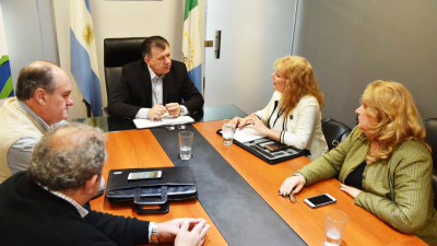 Gobierno trabaja junto al Colegio de Escribanos para mejorar las condiciones de ejercicio de las profesiones