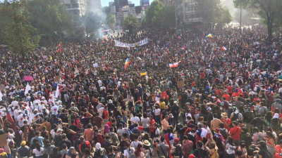 Chile: convocan a partidos opositores para apaciguar la rebelión social
