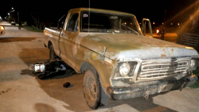 Un herido de gravedad en siniestro entre camioneta y moto