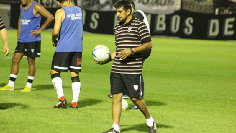 Norberto Acosta: “El equipo se la jugó a muerte y salvar un punto no está mal”