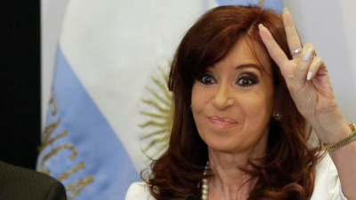 Revocaron dos procesamientos contra Cristina Kirchner