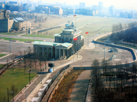 PUERTA.jpg