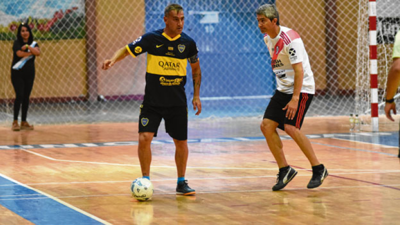 Boca y River visitan Resistencia