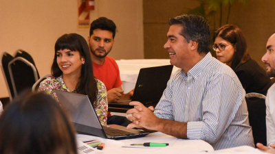 Jorge Capitanich prepara una batería de medidas salariales y programas sociales para fin de año