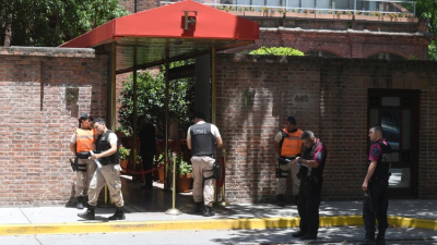 Motochorros mataron a un turista inglés e hirieron de gravedad a otro en la puerta del Hotel Faena