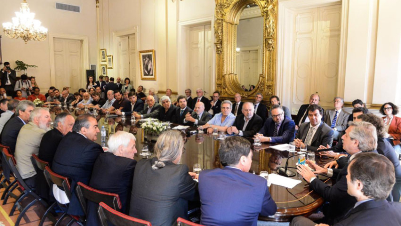 Pacto social: se firmó el "Compromiso argentino por el desarrollo y la solidaridad"