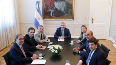 El presidente encabezó la primera reunión del equipo encargado de la relación con EE.UU. y los organismos multilaterales