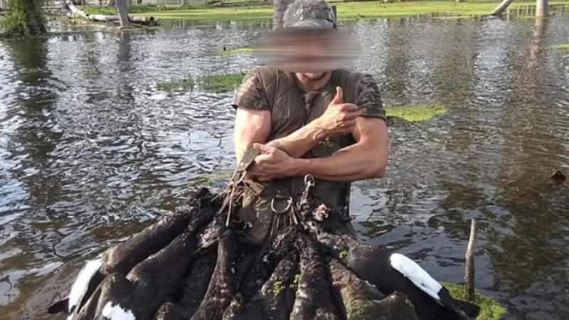 Se jactaba en las redes sociales de ser el“gran cazador”de patos, pero el fiscal se los incauto