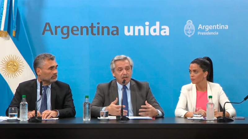 El Gobierno anunció un aumento para las jubilaciones y las AUH