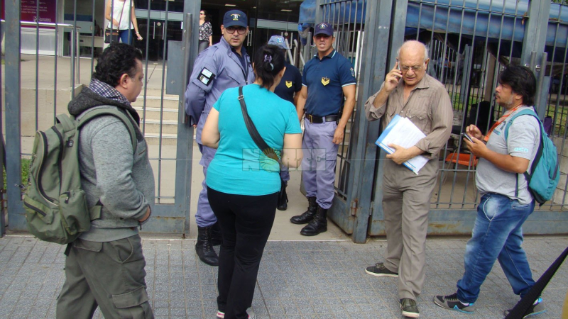 Organismos y empresas del Estado restringieron la atención al público