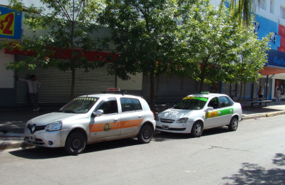 Taxistas en total inactividad piden ayuda económica y alimentaria