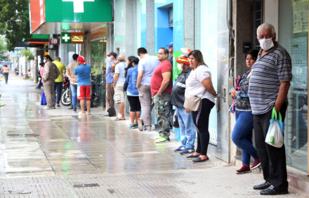 cajeros.jpg