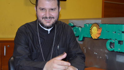 Sacerdote ortodoxo no pudo entrar en Machagai y cuestiona al intendente