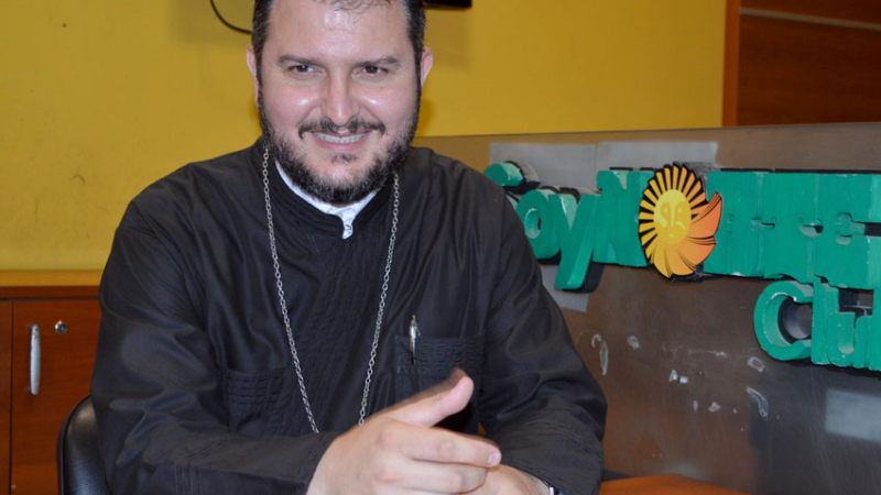 Sacerdote ortodoxo no pudo entrar en Machagai y cuestiona al intendente