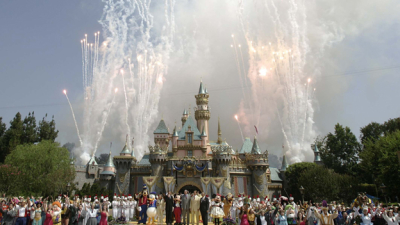 Disney suspendió a 43 mil empleados y pagará sus sueldos