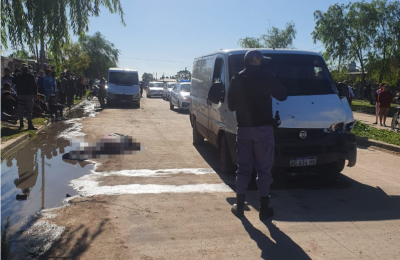 Un barrabrava murió atropellado por un repartidor al que había asaltado