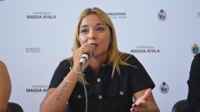 Magda Ayala oficializó histórica regularización laboral de los agentes municipales de Barranqueras
