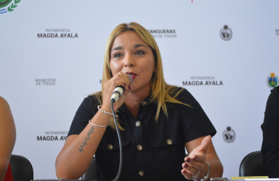 Magda Ayala oficializó histórica regularización laboral de los agentes municipales de Barranqueras