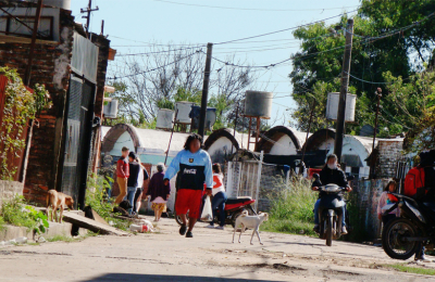Miden el impacto de la pandemia en barrios de Resistencia y Buenos Aires