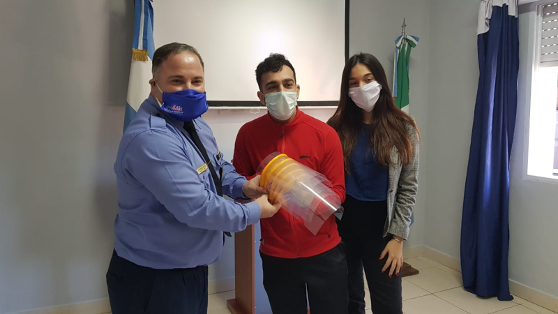 Donaron mascarillas para los efectivos policiales