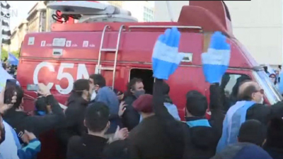 Violento ataque a un móvil del canal de noticias C5N