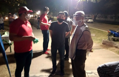 Gran concentración de jóvenes sin respetar distanciamiento social