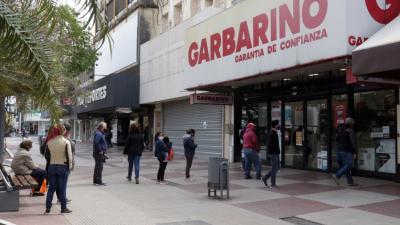 Alta movilidad en el inicio de una semana marcada por los pagos