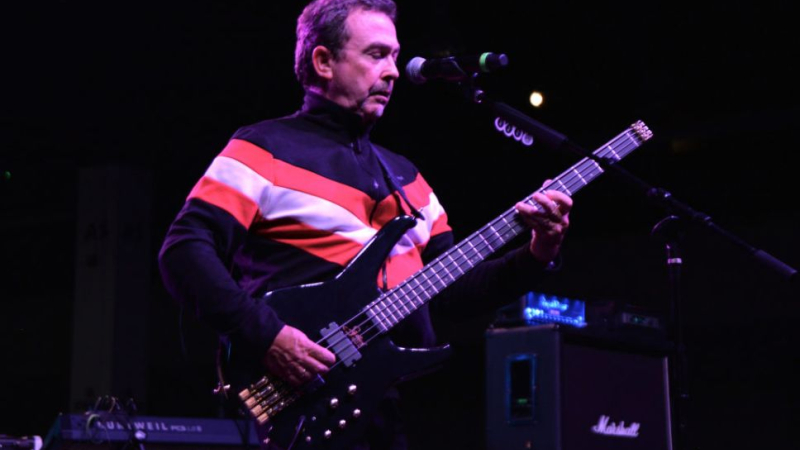 Murió Tony Lewis, cantante de The Outfield