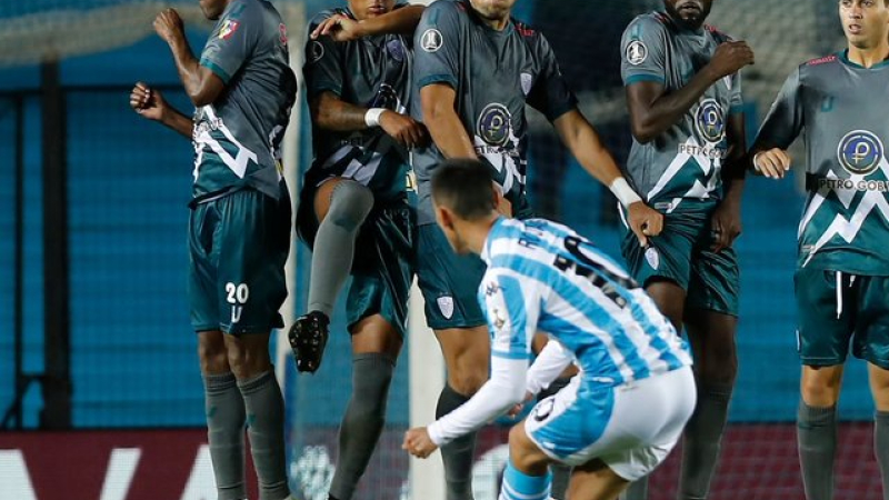 Racing ganó pero no le alcanzó y quedó segundo en su grupo