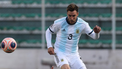 Nicolás Tagliafico entrenó con normalidad y es fija en el once