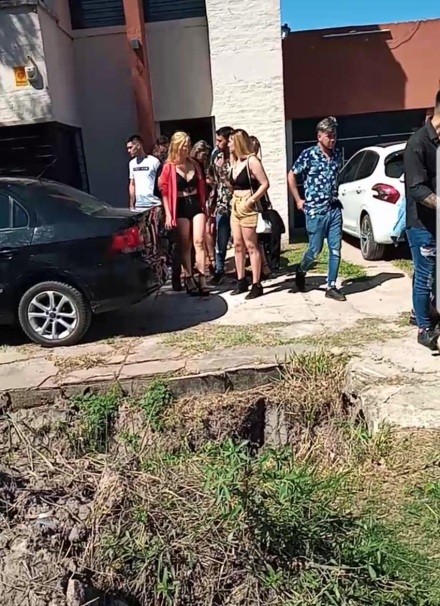 fiesta clandestina hoy.JPG