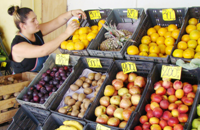 Una buena: ensalada de frutas al alcance de la mano, con precios accesibles