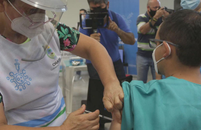 Vacunas para “acomodados”: hablan de más casos pero por ahora no se investiga