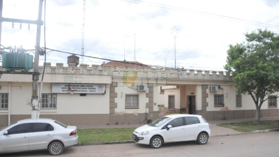 Lo golpearon hasta perforarle los intestinos y murió