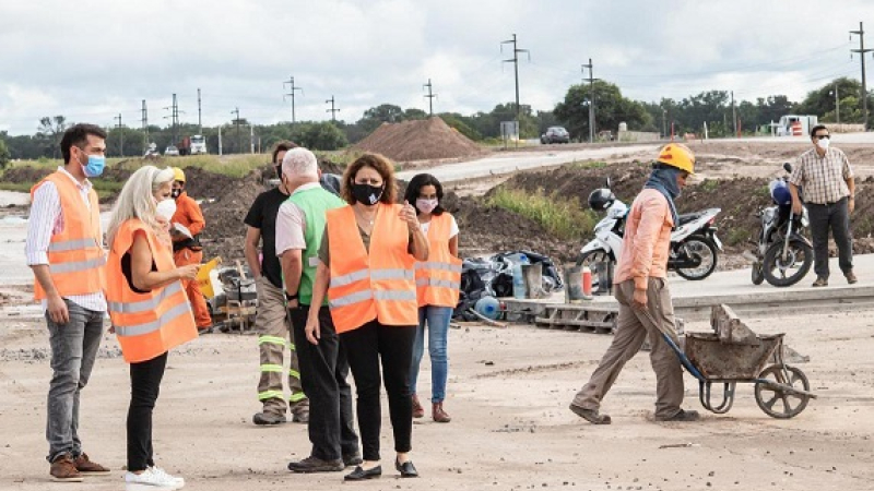 Benítez Molas recorrió obras que se reactivaron después de cuatro años de paralización    