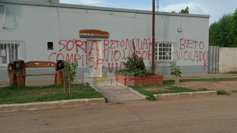 Escraches y licencia forzada para el concejal de Bermejito acusado de abuso sexual